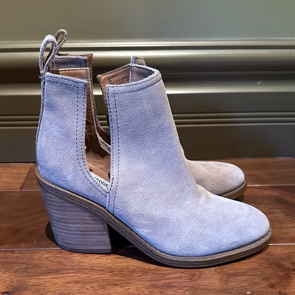 Steve Madden Sharini Bootie in Taupe Suede - Picture 2 of 4